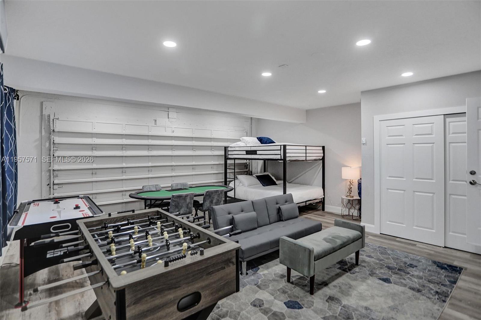 HILLSBORO HEIGHTS - Residential