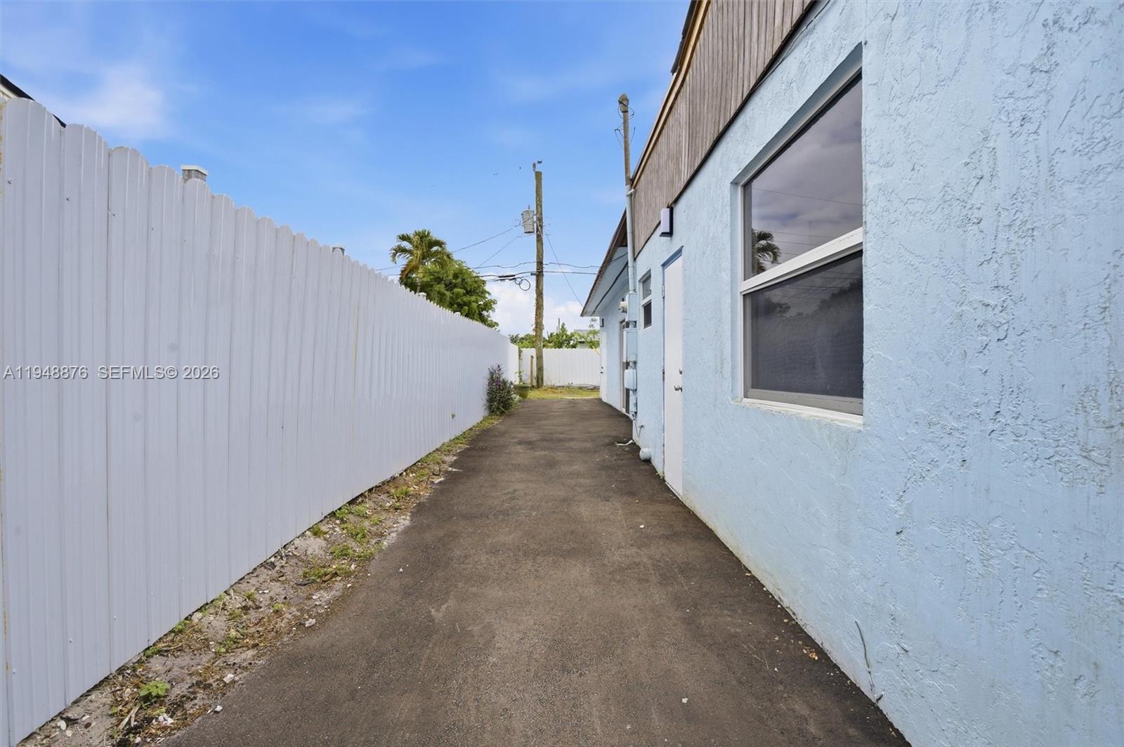 BROADVIEW PARK SEC 4 - Residential Lease