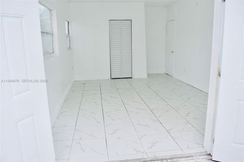 2280 SW 43rd Ave 2 Fort Lauderdale FL 33317