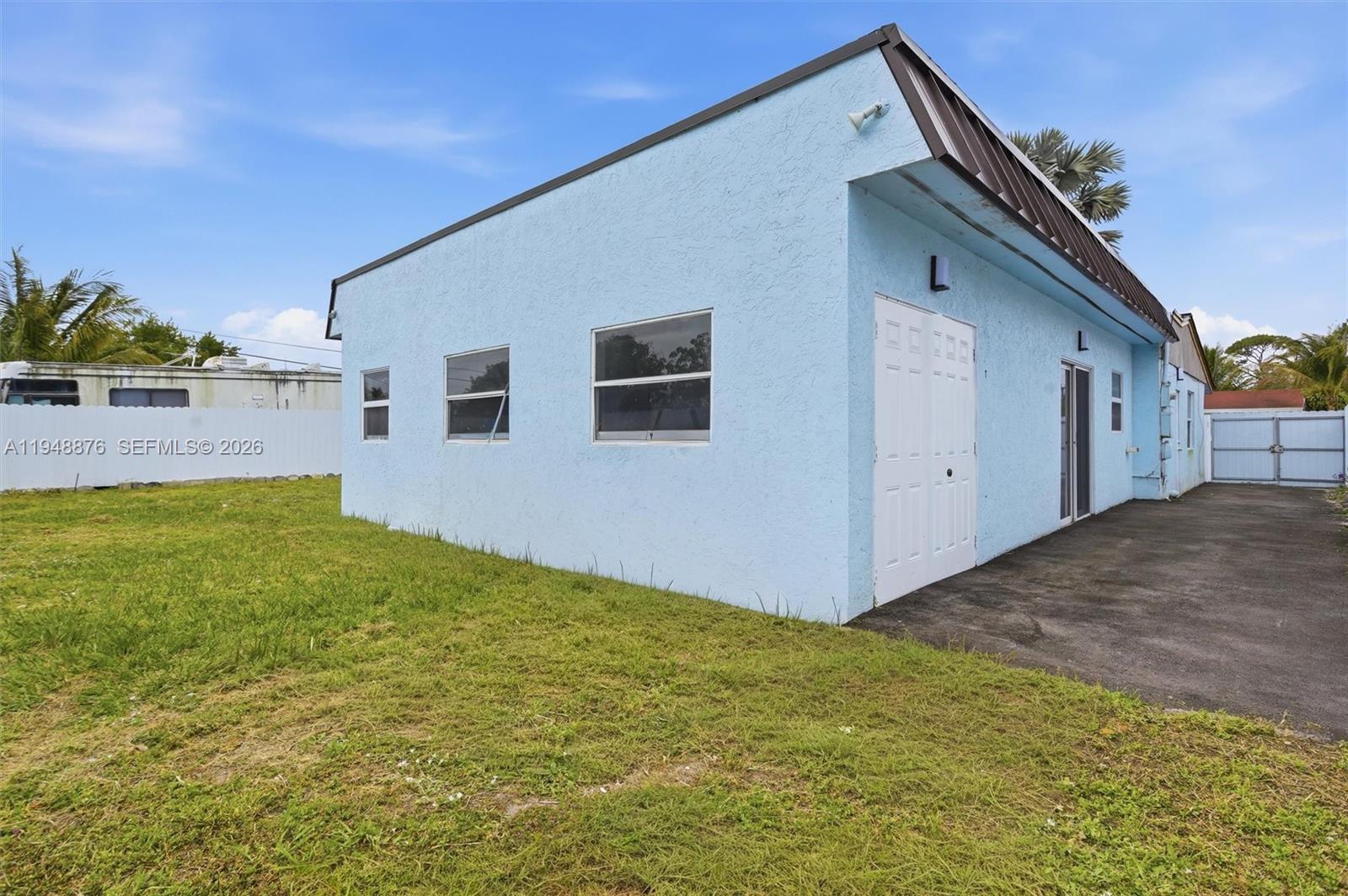 BROADVIEW PARK SEC 4 - Residential Lease