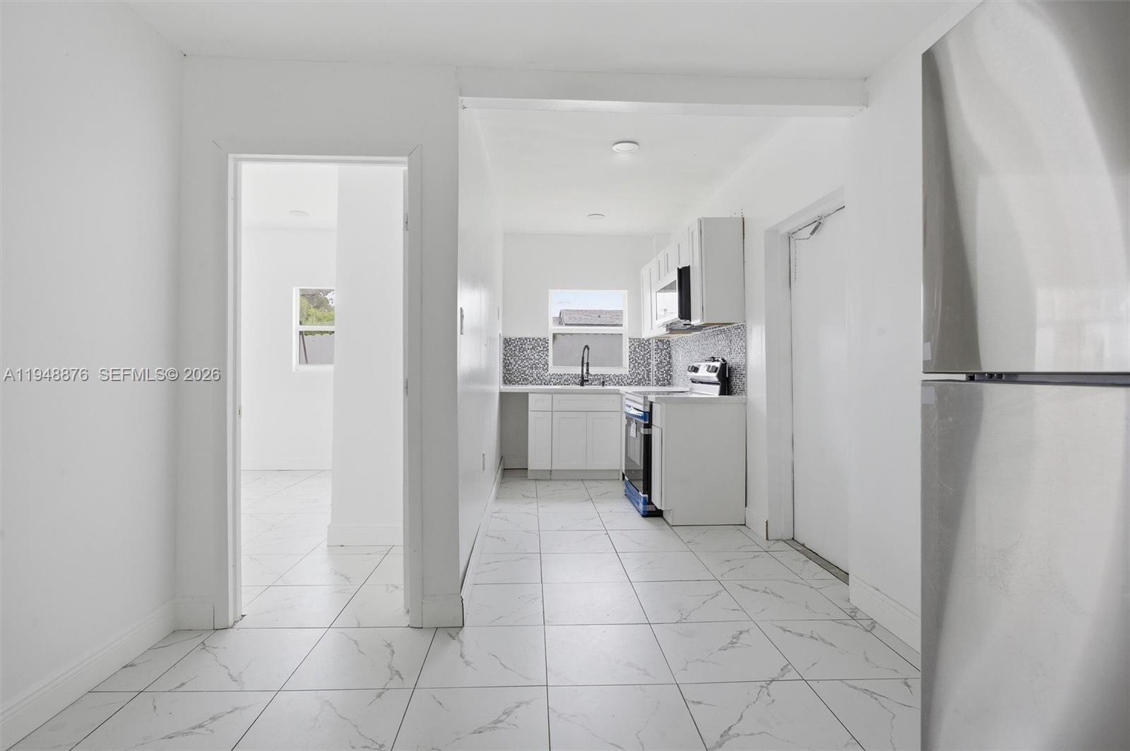 BROADVIEW PARK SEC 4 - Residential Lease