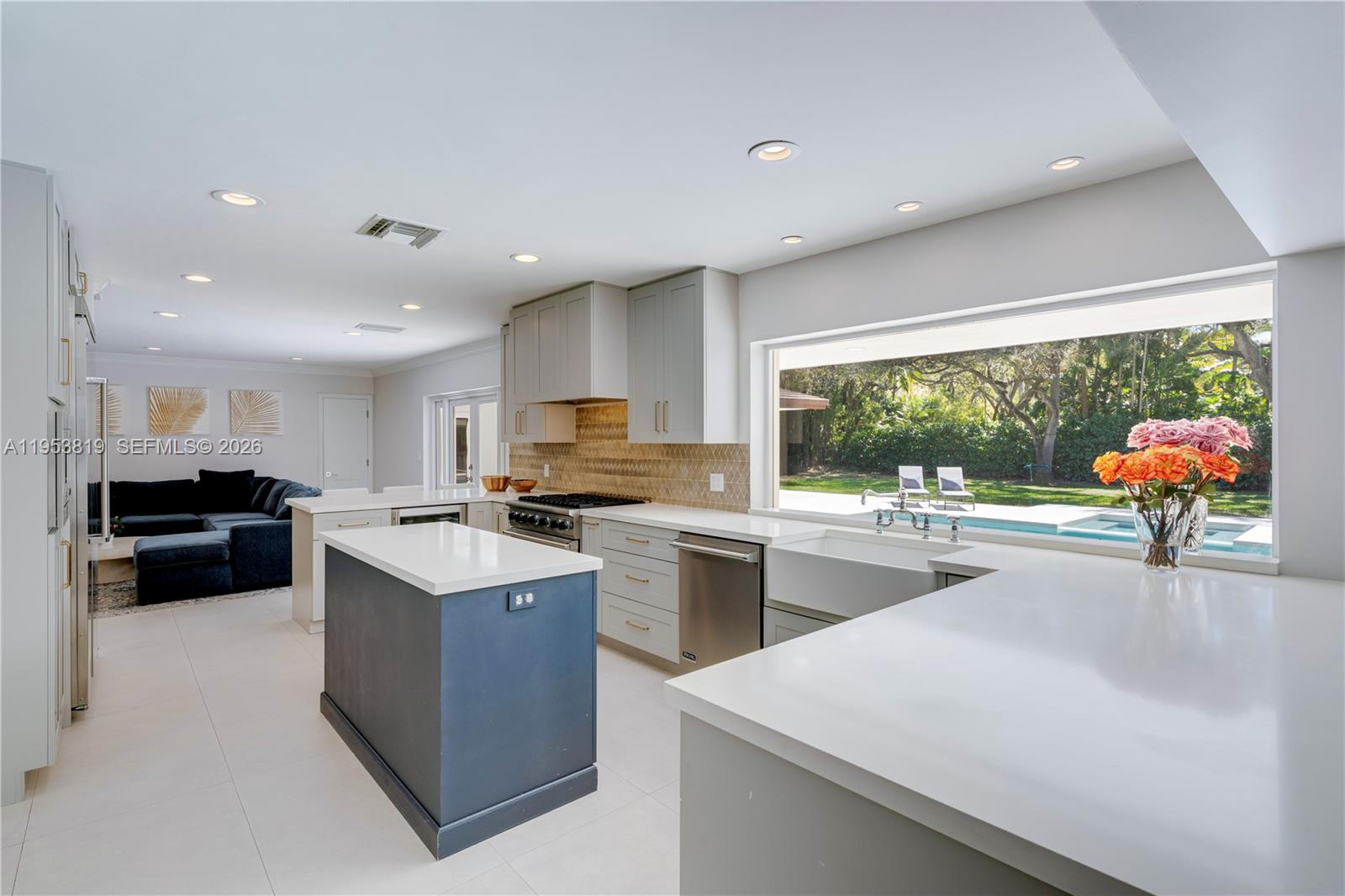 OAKRIDGE PINES - Residential