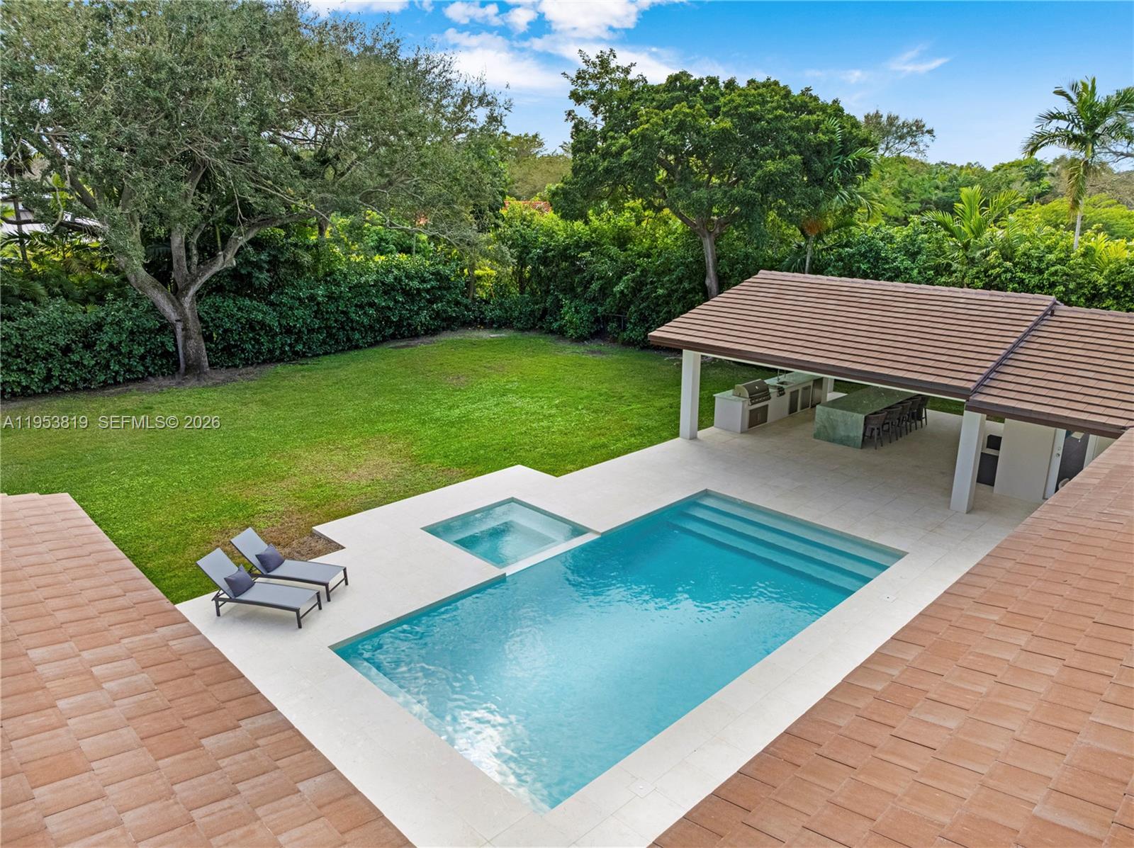 OAKRIDGE PINES - Residential