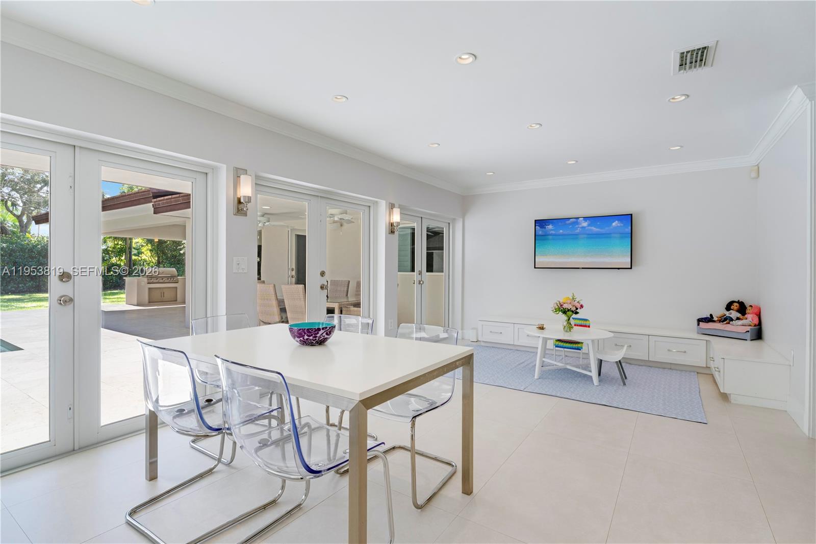 OAKRIDGE PINES - Residential