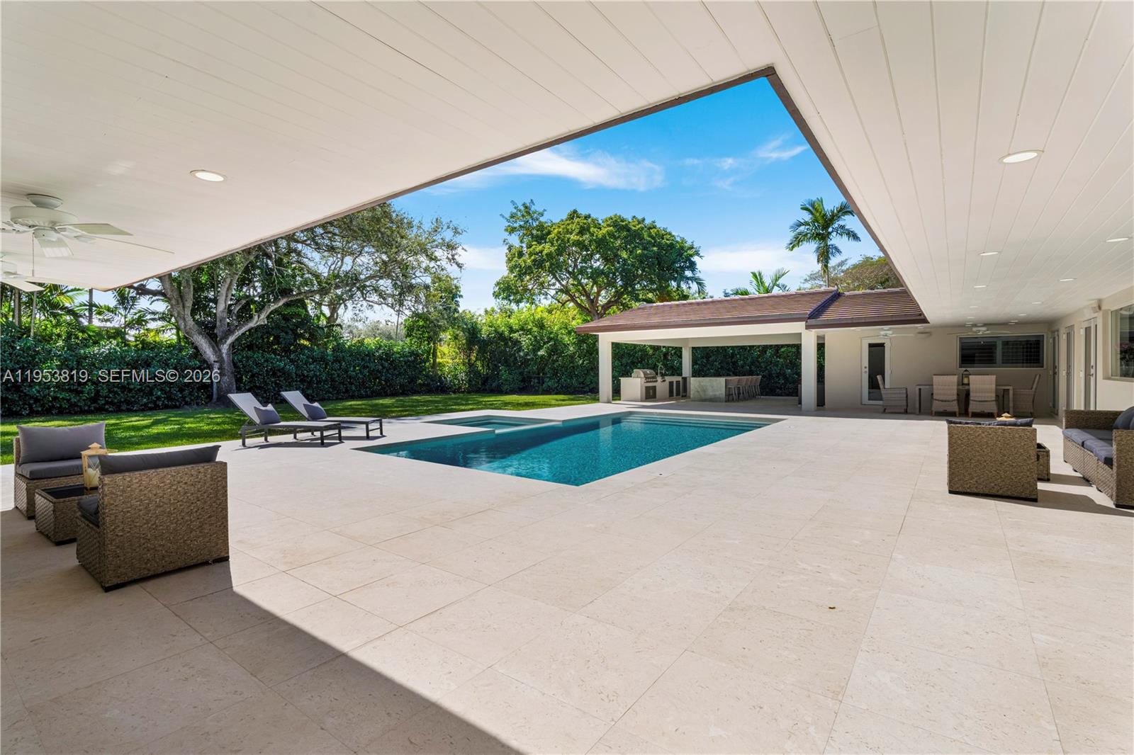 OAKRIDGE PINES - Residential