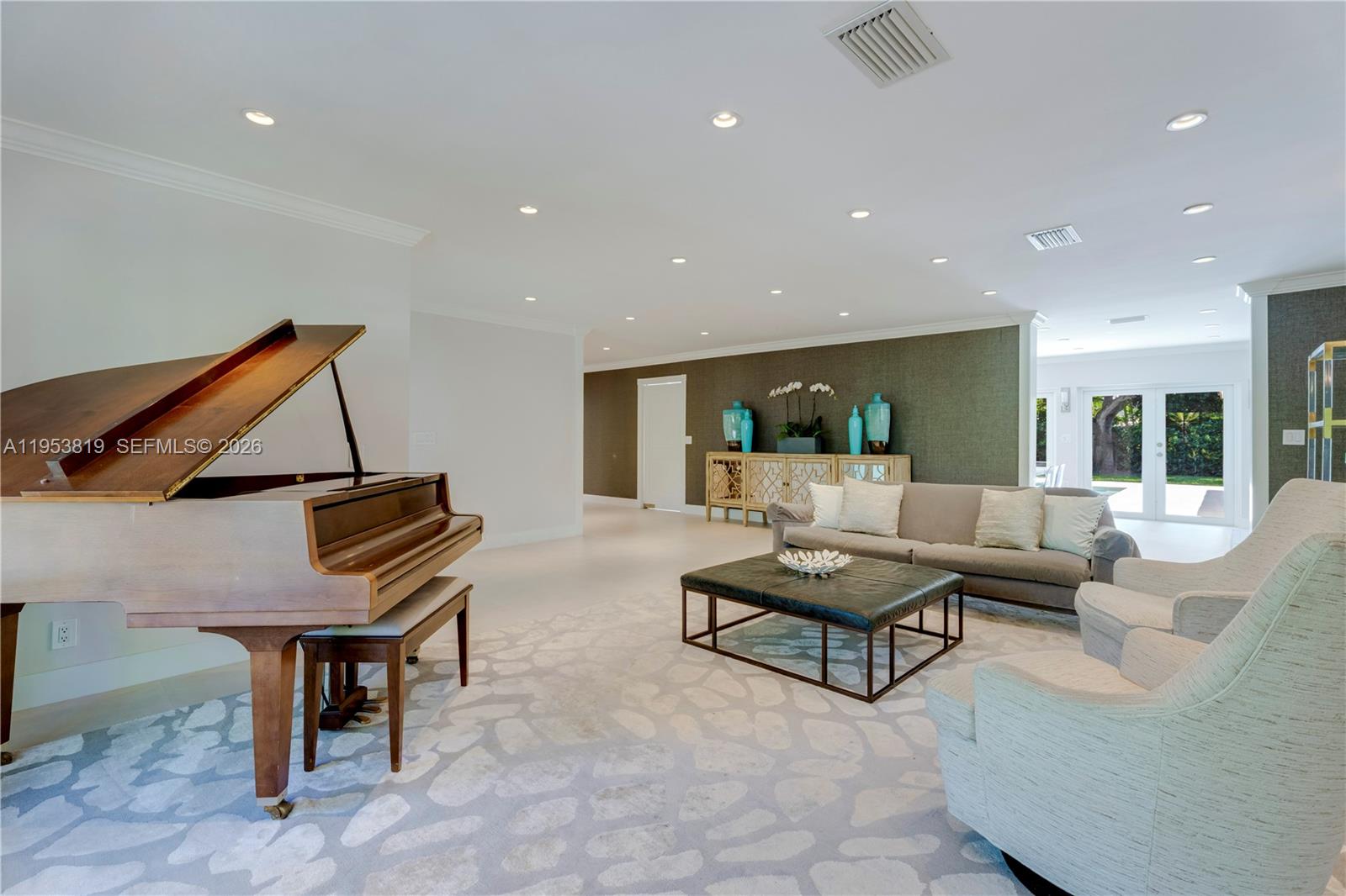 OAKRIDGE PINES - Residential