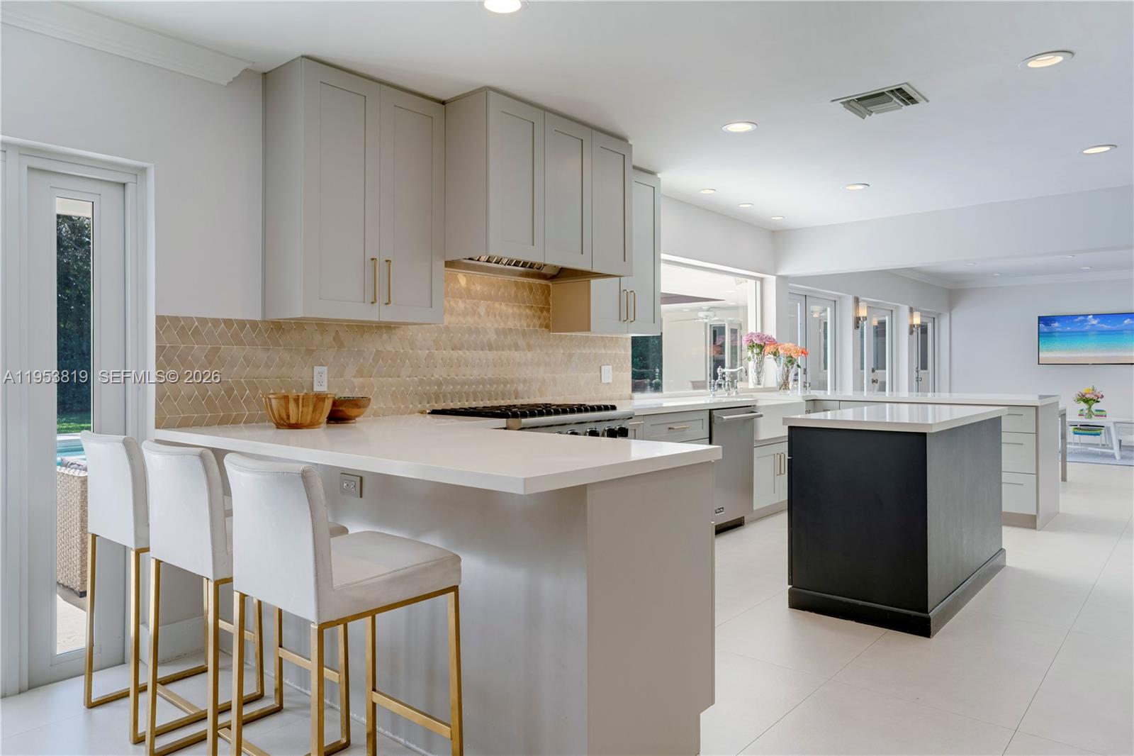 OAKRIDGE PINES - Residential