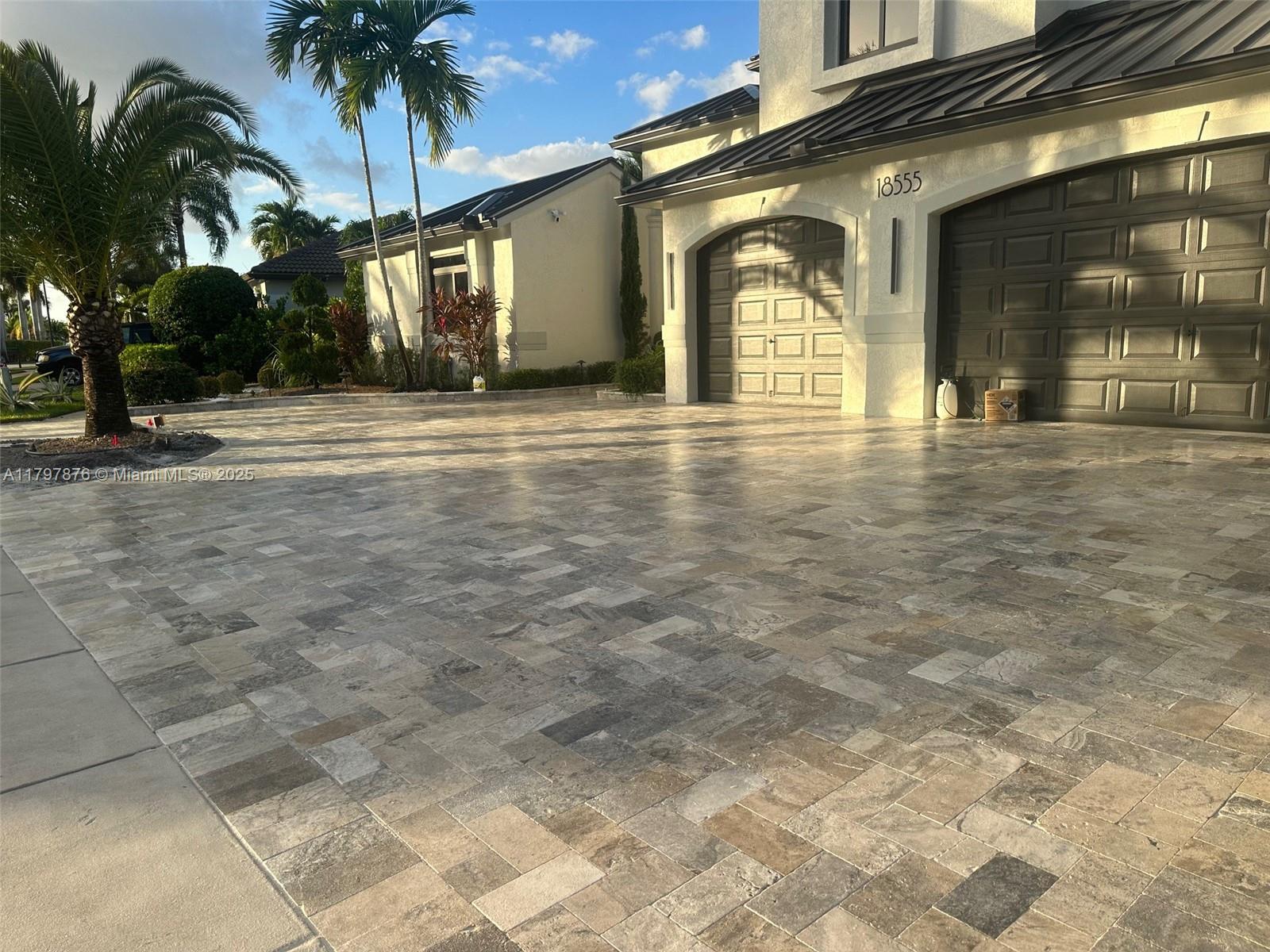 SUNSET LAKES PLAT TWO - Residential