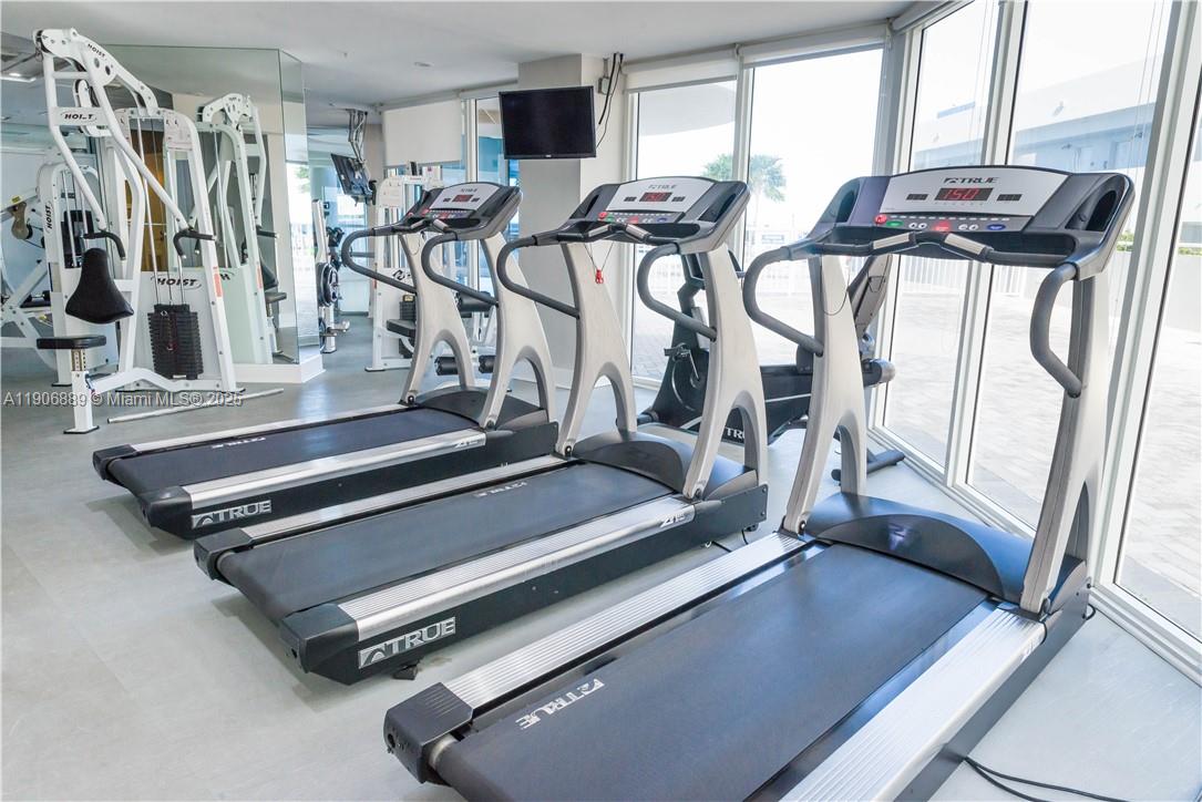 LA GORCE PALACE CONDO - Residential Lease