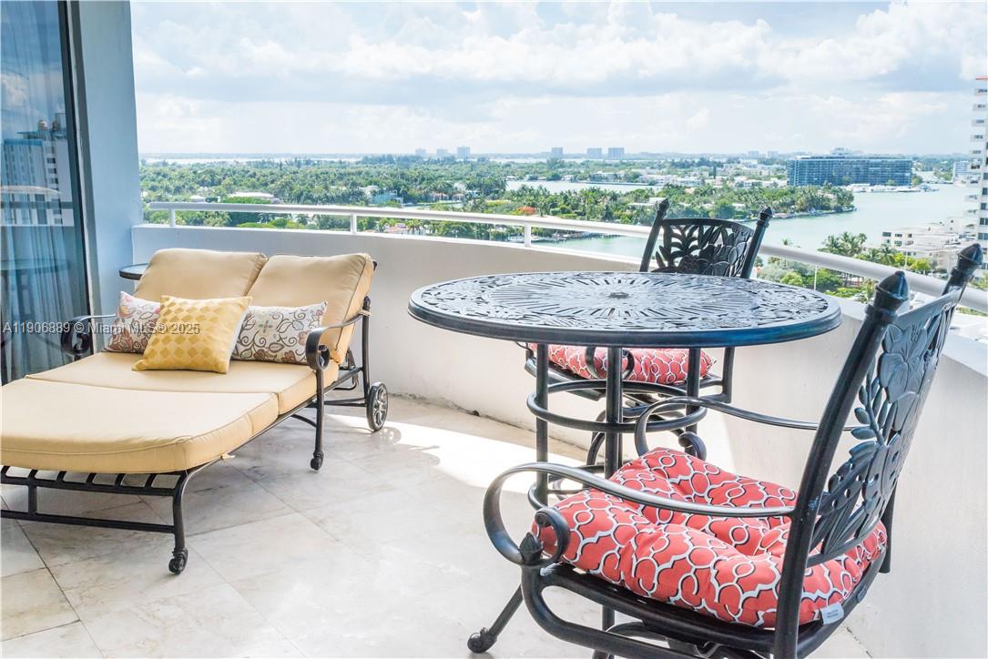 LA GORCE PALACE CONDO - Residential Lease