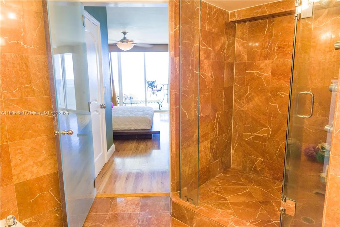 LA GORCE PALACE CONDO - Residential Lease