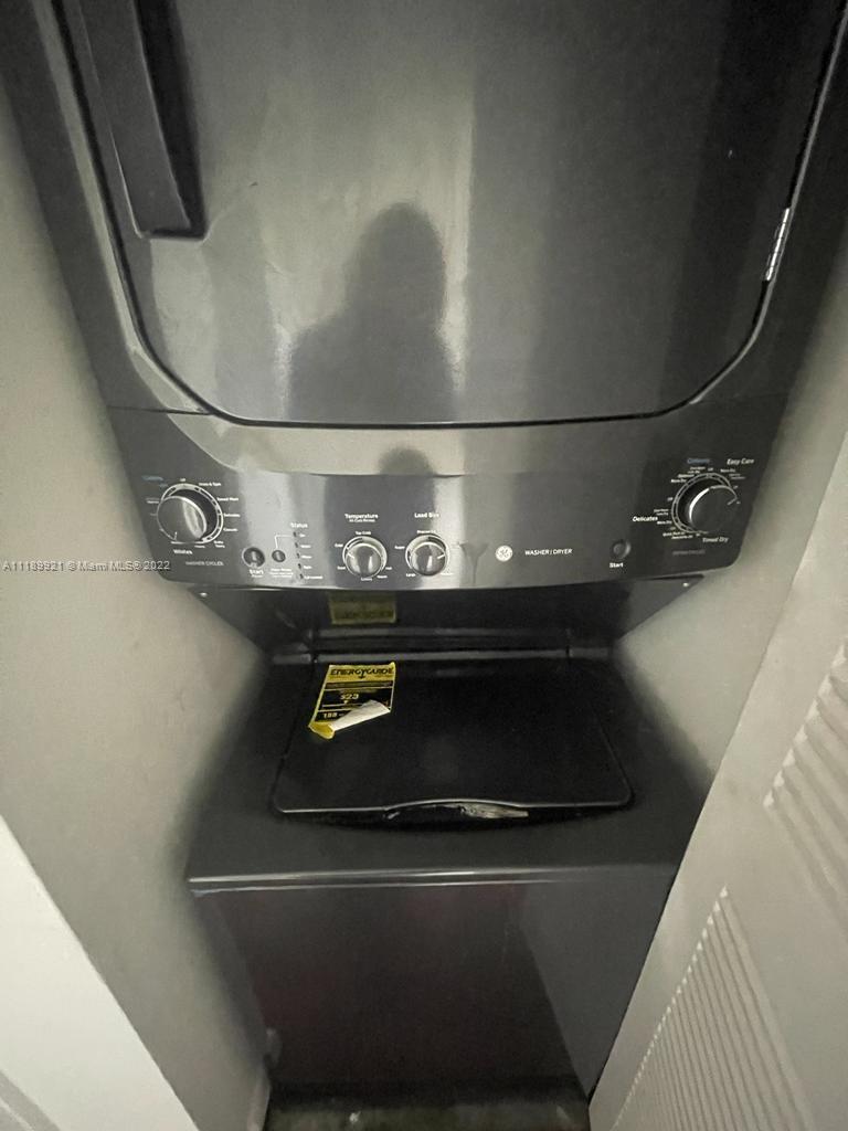 PARC CENTRAL AVENTURA SOU - Residential Lease