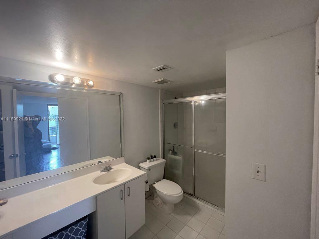 PARC CENTRAL AVENTURA SOU - Residential Lease