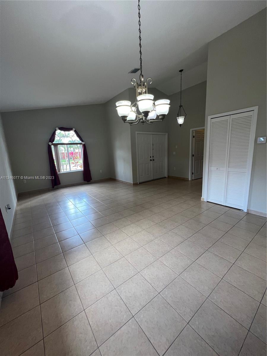 TENNESSEE ESTATES - Residential