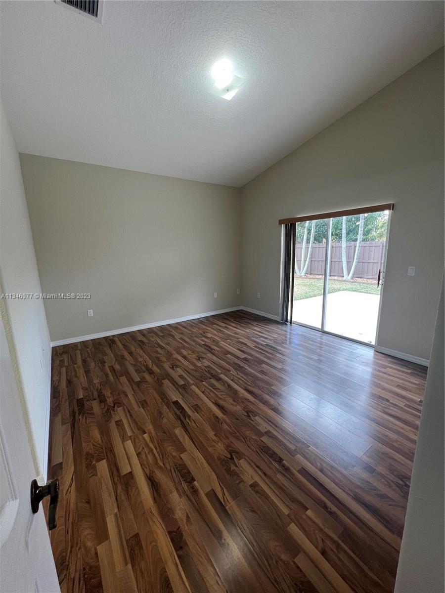 TENNESSEE ESTATES - Residential