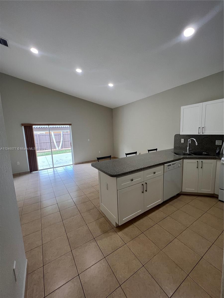 TENNESSEE ESTATES - Residential