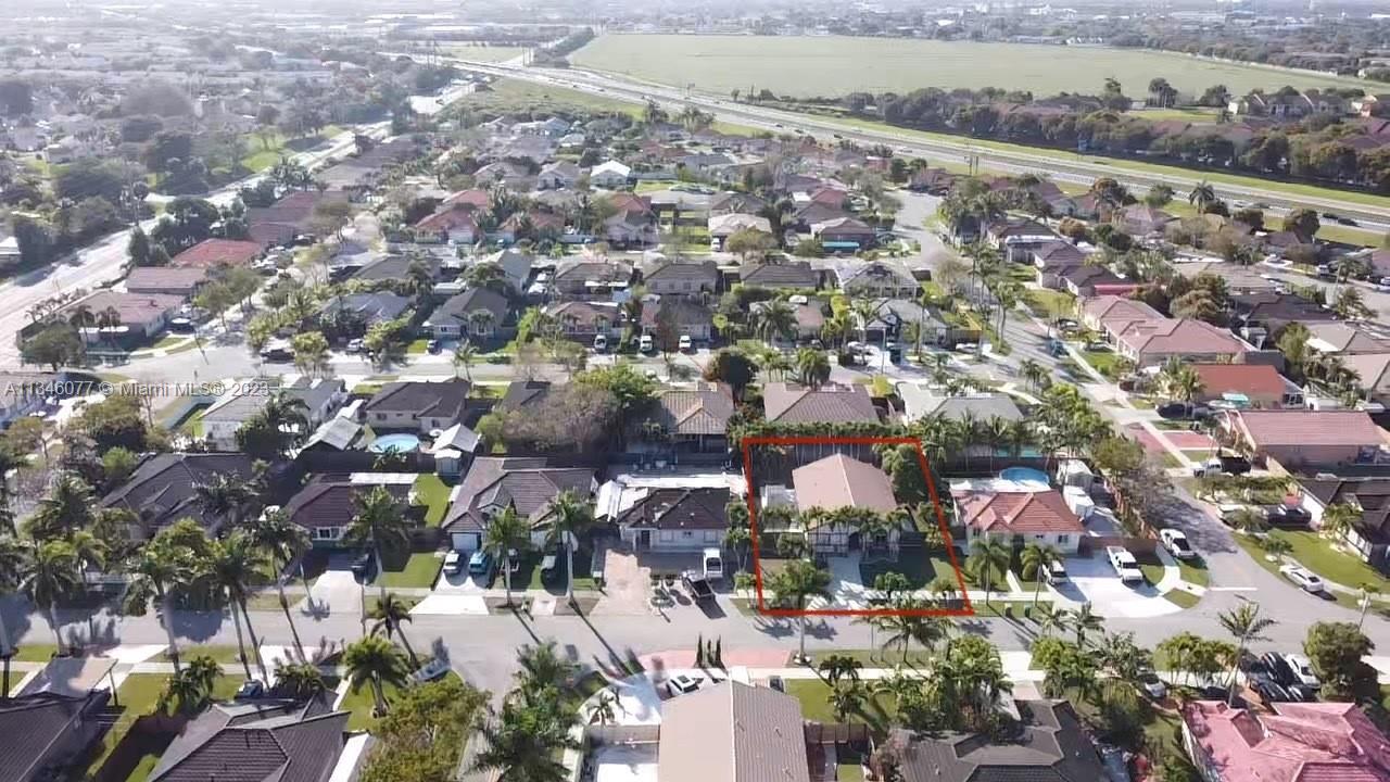 TENNESSEE ESTATES - Residential