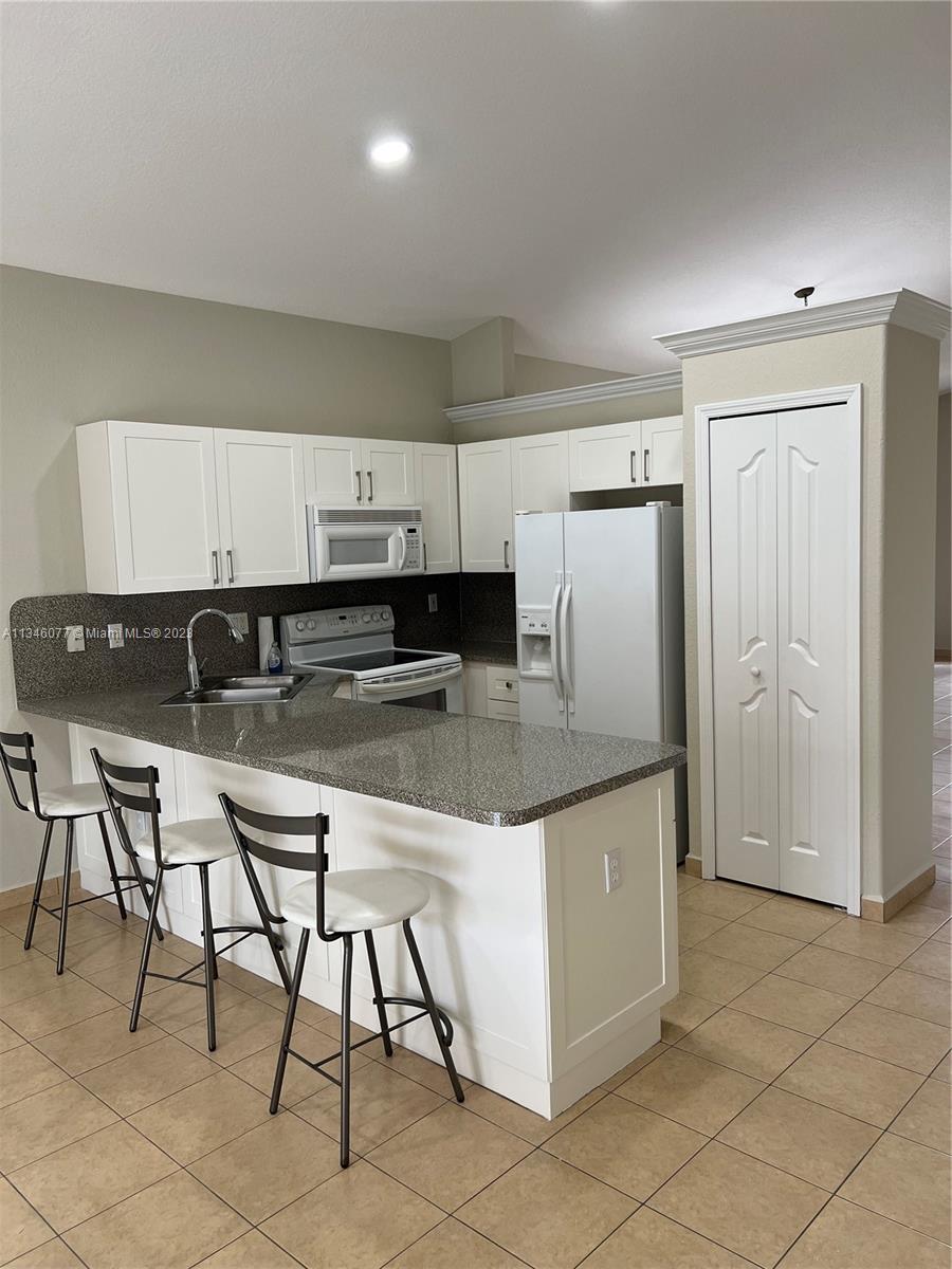 TENNESSEE ESTATES - Residential