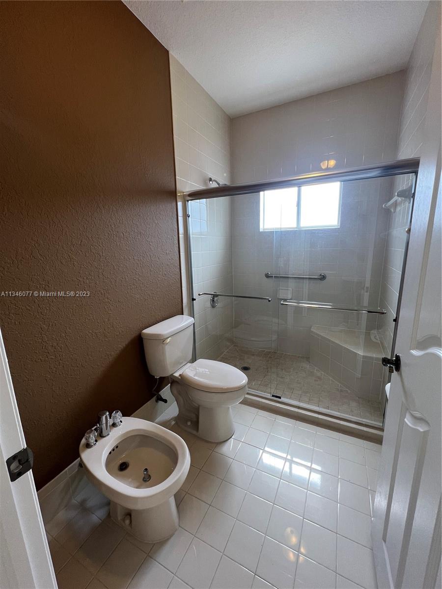 TENNESSEE ESTATES - Residential