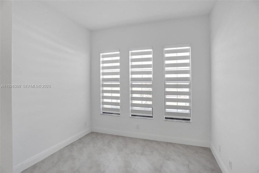 Photo of 8450 NW 39th Ct #8450, Coral Springs, FL 33065 (MLS # A11924390)