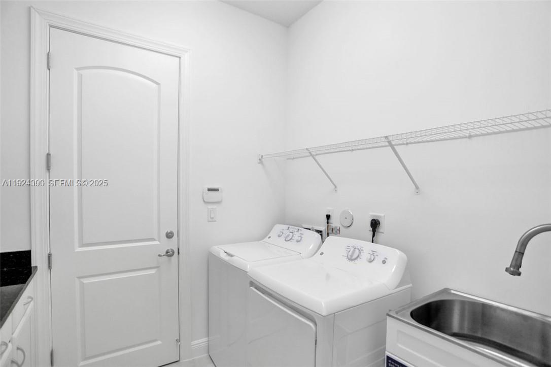 CORAL LAGO - Residential Lease