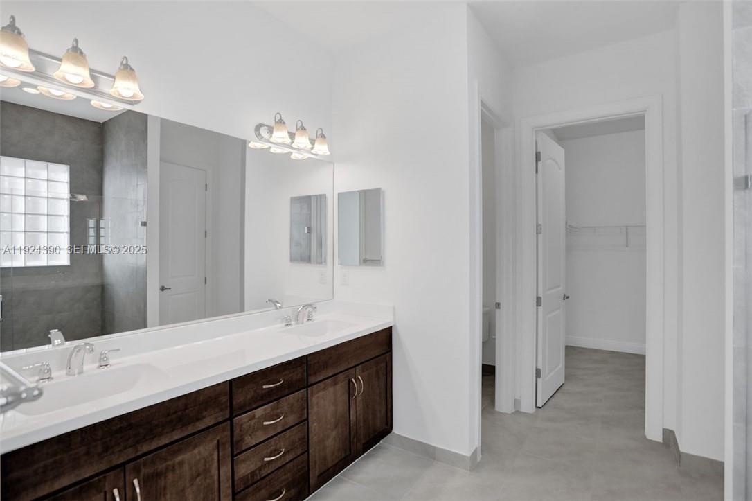 CORAL LAGO - Residential Lease