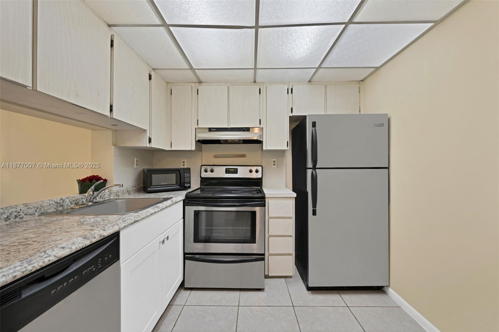 BAYVIEW GARDENS CONDO - Residential