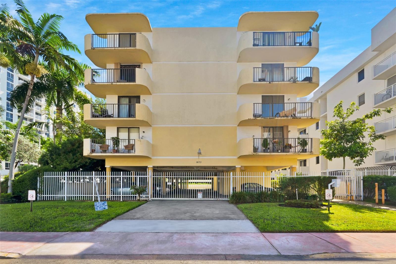 BAYVIEW GARDENS CONDO - Residential