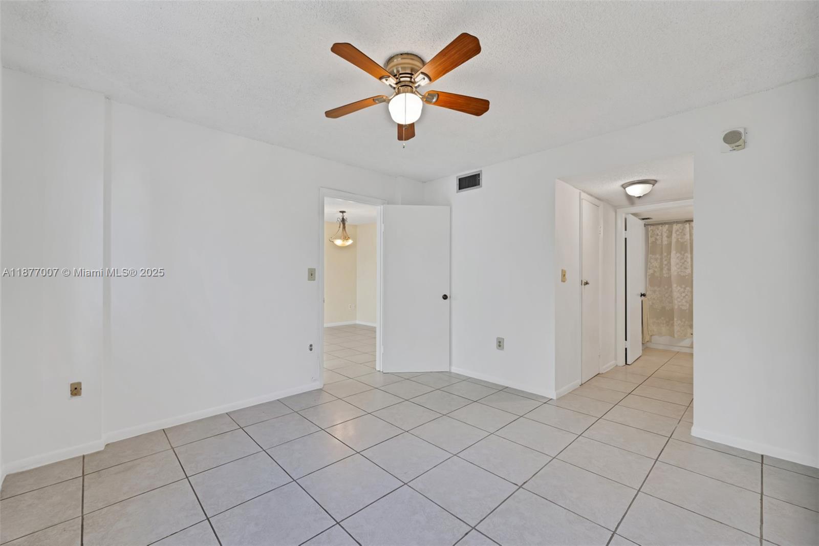 BAYVIEW GARDENS CONDO - Residential