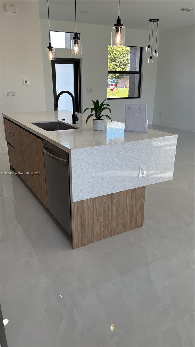 Sunshine - Residential