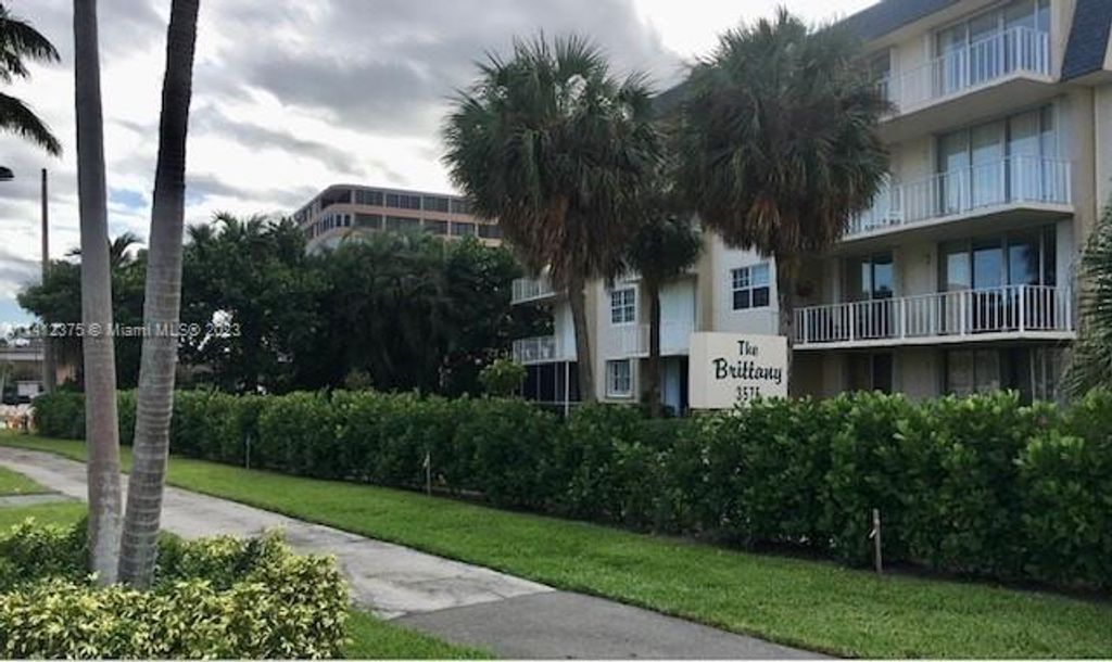 Photo of 3575 S Ocean Blvd #411, South Palm Beach, FL 33480 (MLS # A11412375)