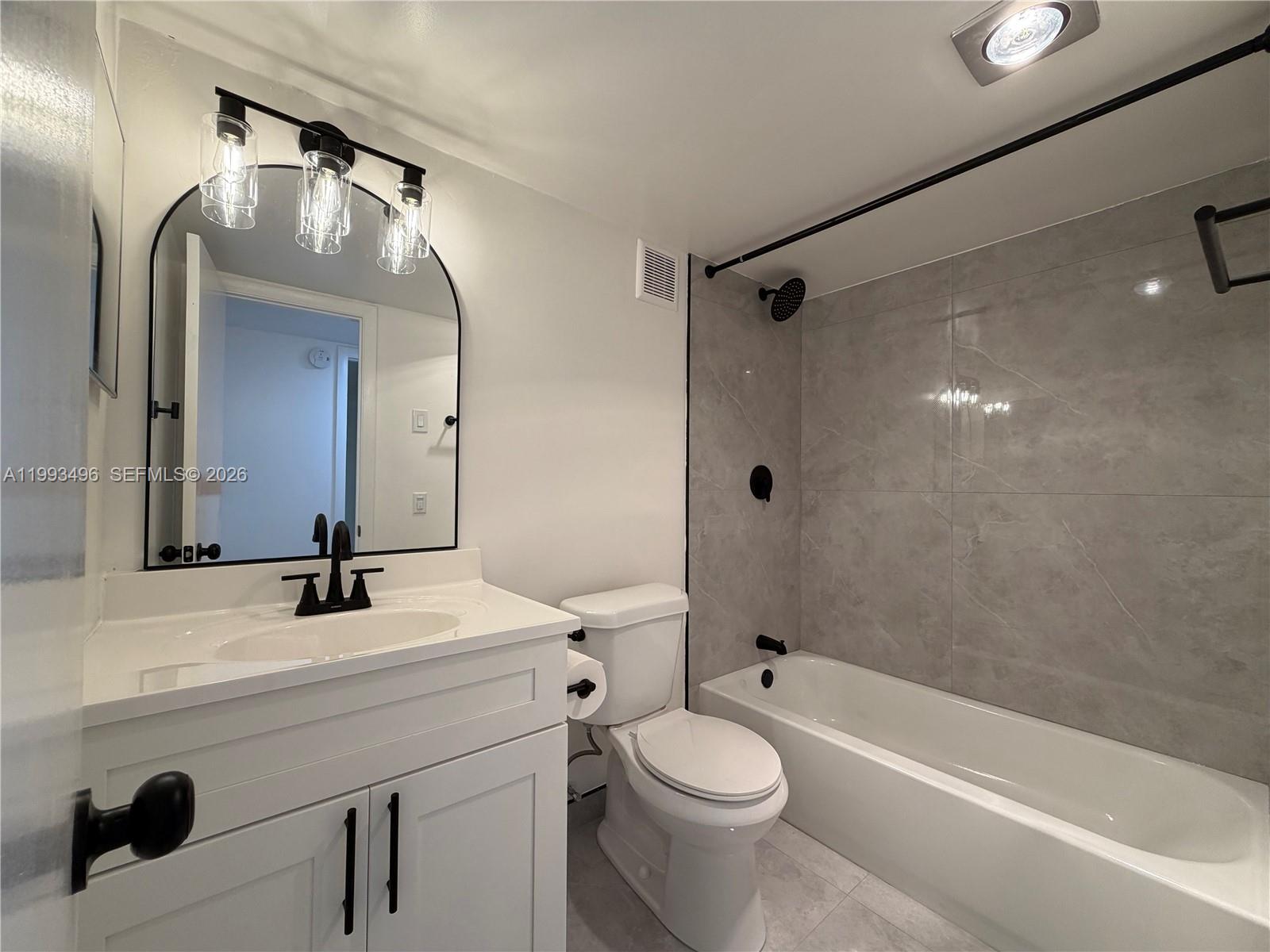 Lago West - Residential