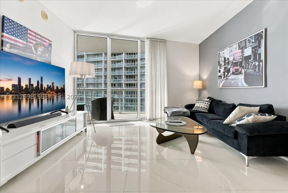 475 Brickell Ave 4511