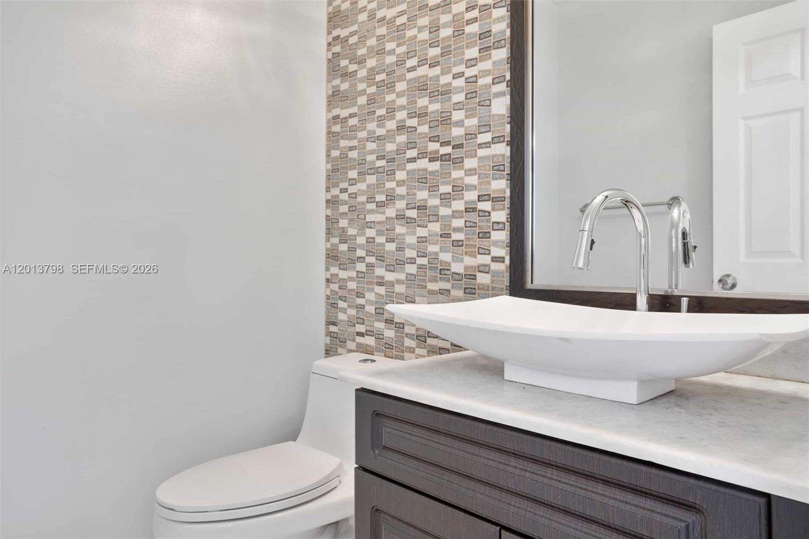 CRYSTAL POINTE - Residential Lease