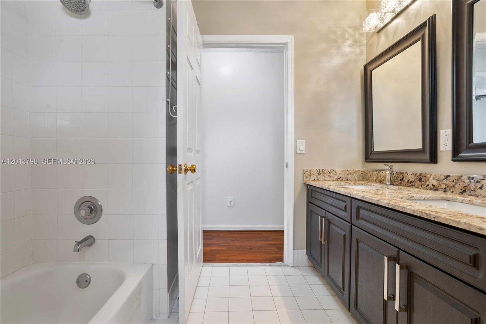 CRYSTAL POINTE - Residential Lease