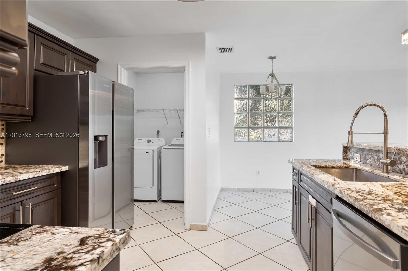 CRYSTAL POINTE - Residential Lease