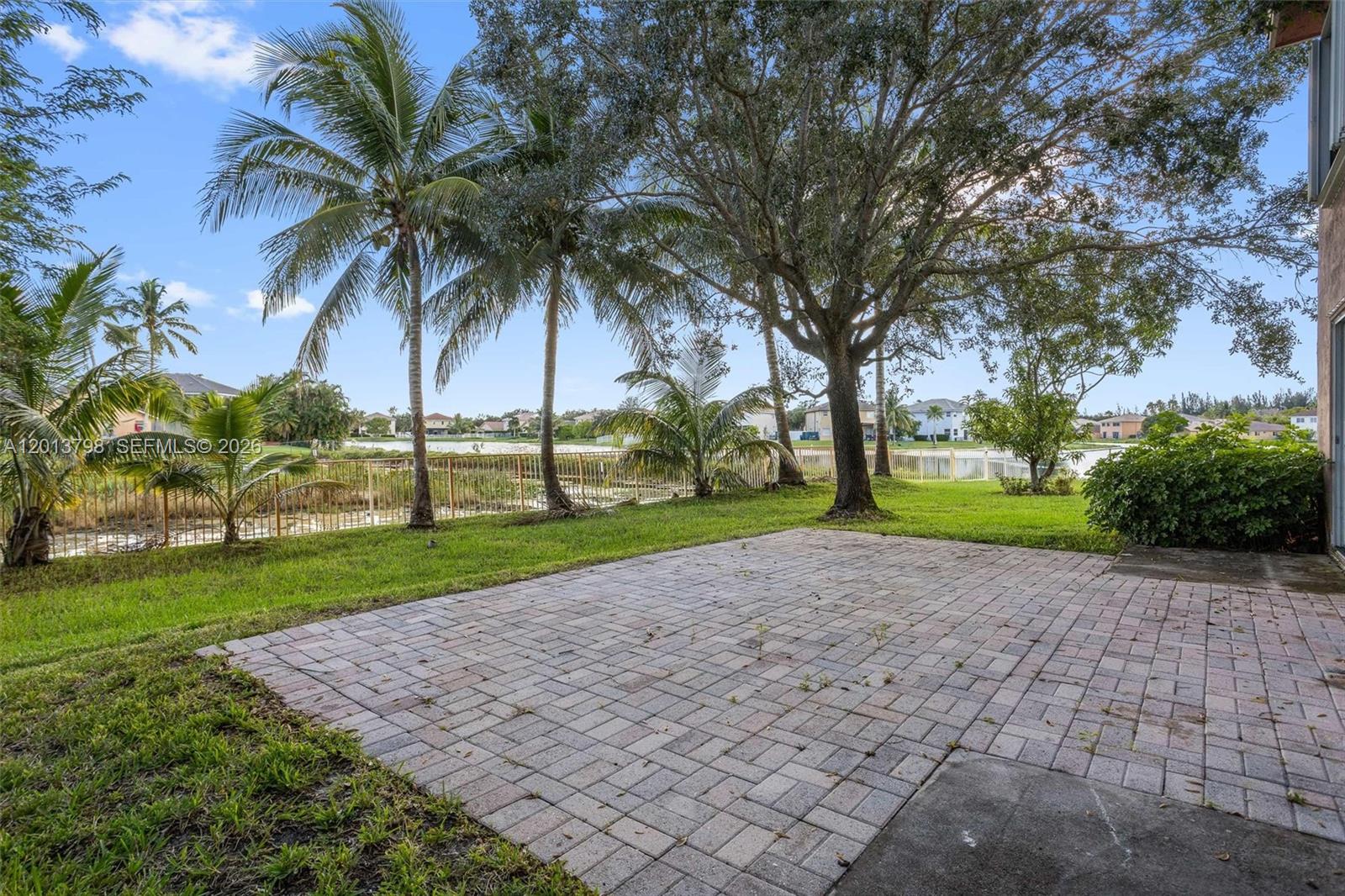 CRYSTAL POINTE - Residential Lease