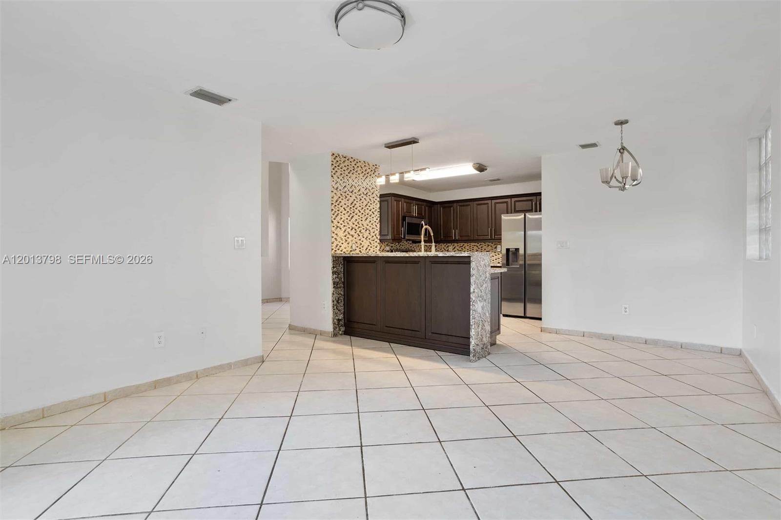 CRYSTAL POINTE - Residential Lease