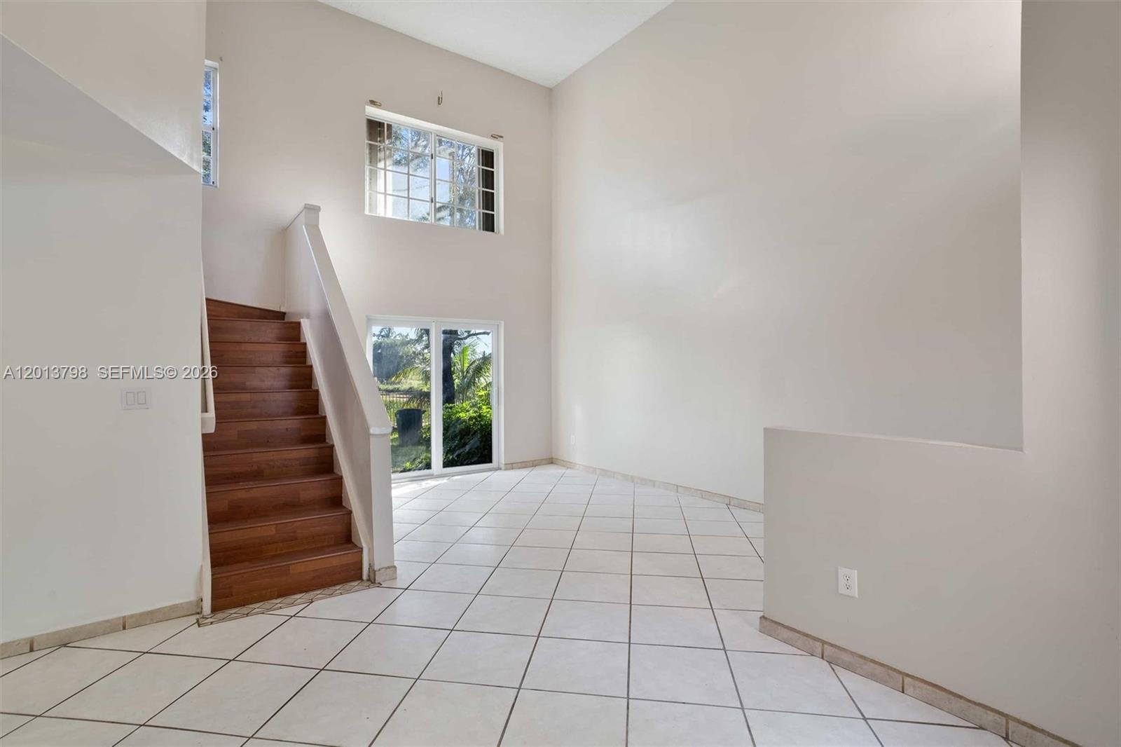 CRYSTAL POINTE - Residential Lease