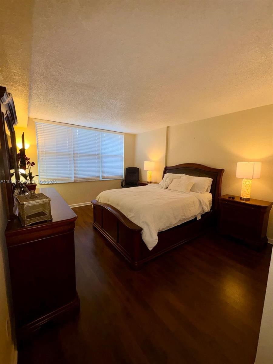 WAVE CONDO - Residential Lease