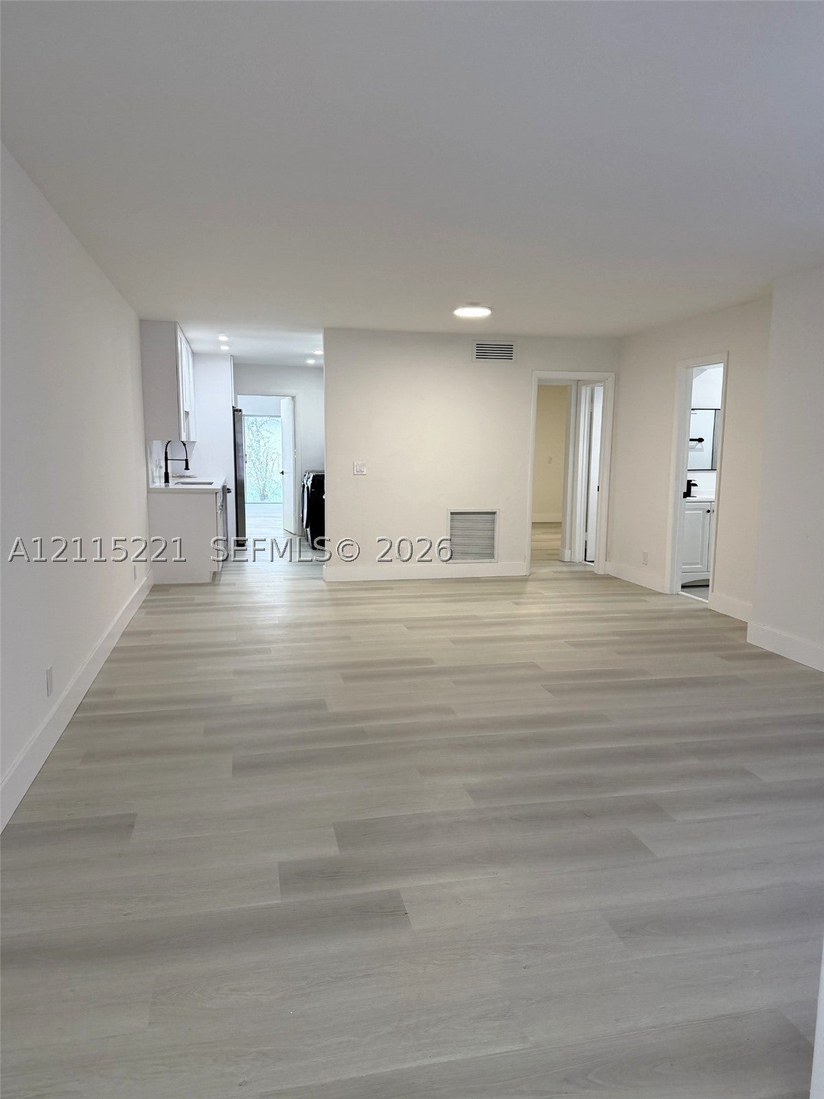 301 Bonaventure Blvd 15