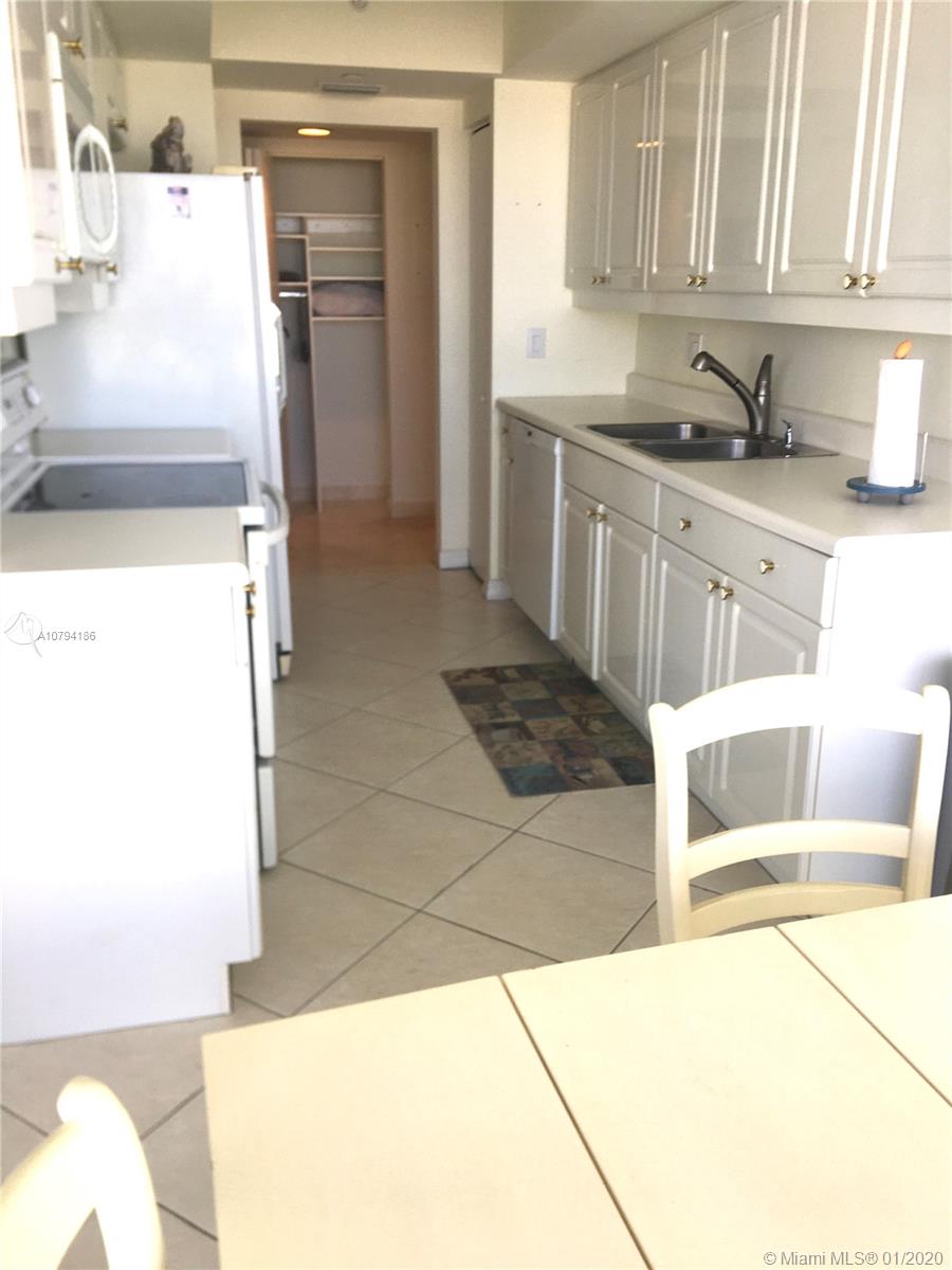 NORTH TOWER AT THE POINT - Residential