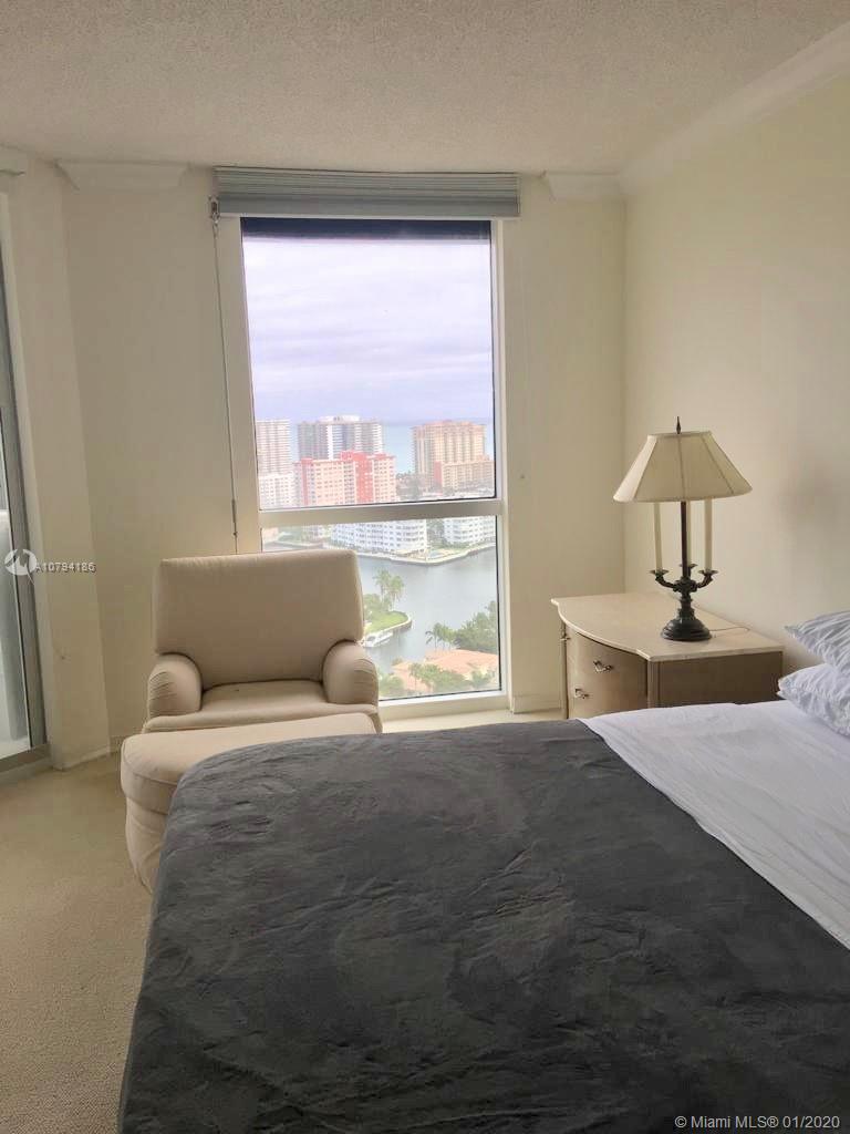 NORTH TOWER AT THE POINT - Residential