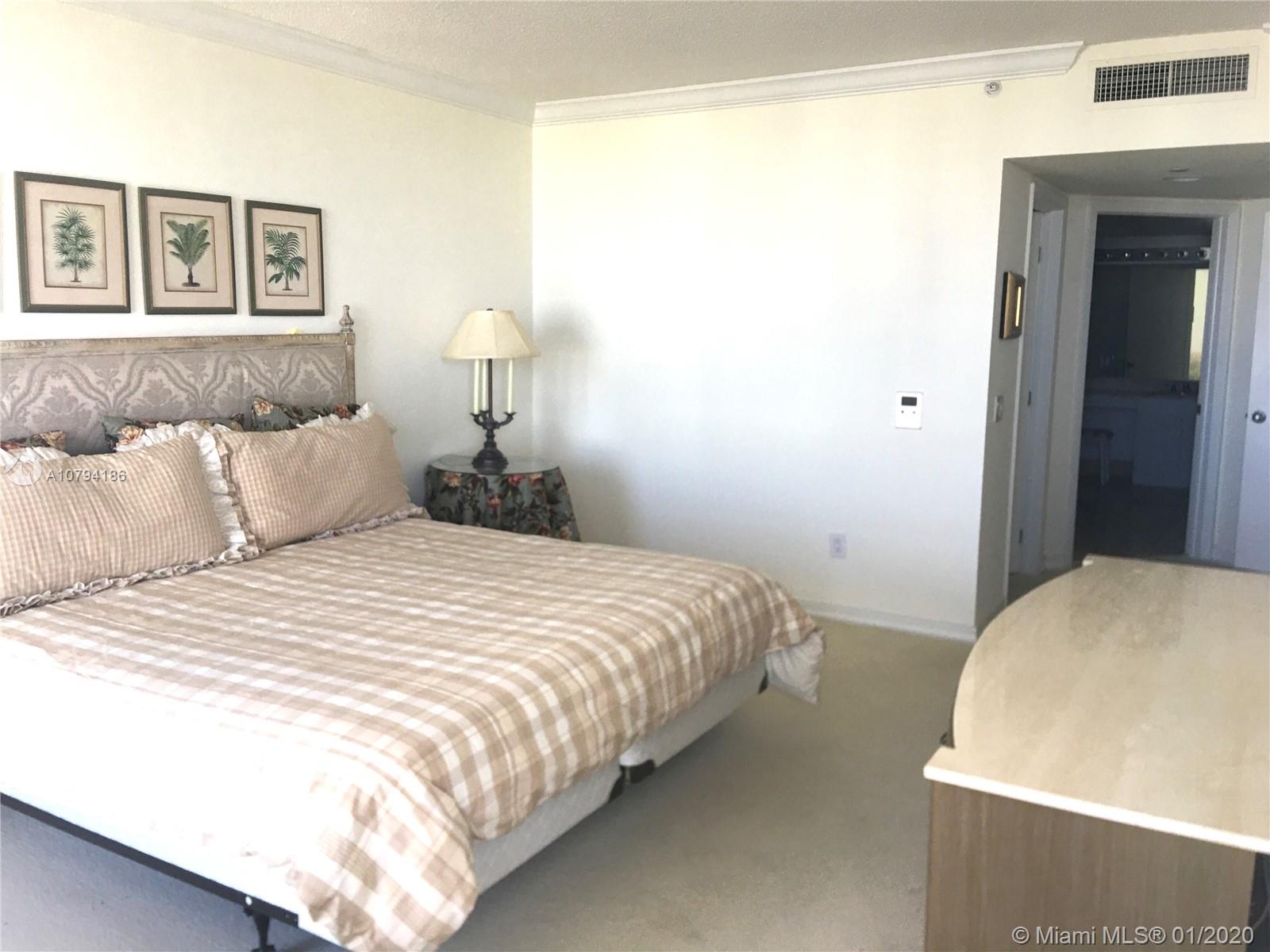 NORTH TOWER AT THE POINT - Residential