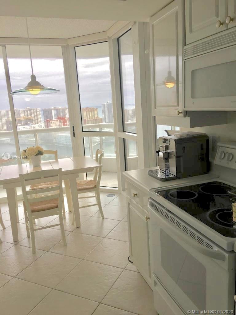 NORTH TOWER AT THE POINT - Residential