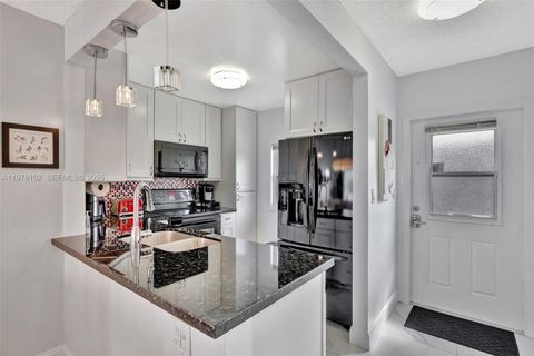 Tiny photo for 4705 NW 35th St #501, Lauderdale Lakes, FL 33319 (MLS # A11976102)