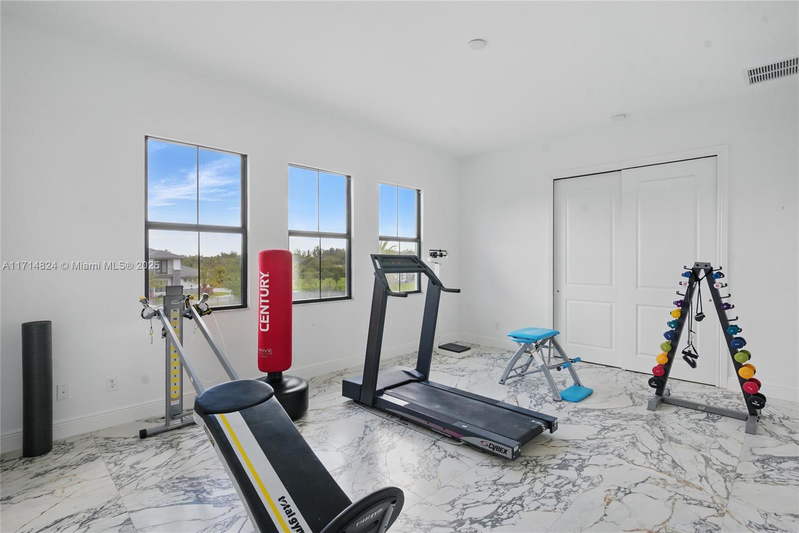 CLINGANS COVE - Residential