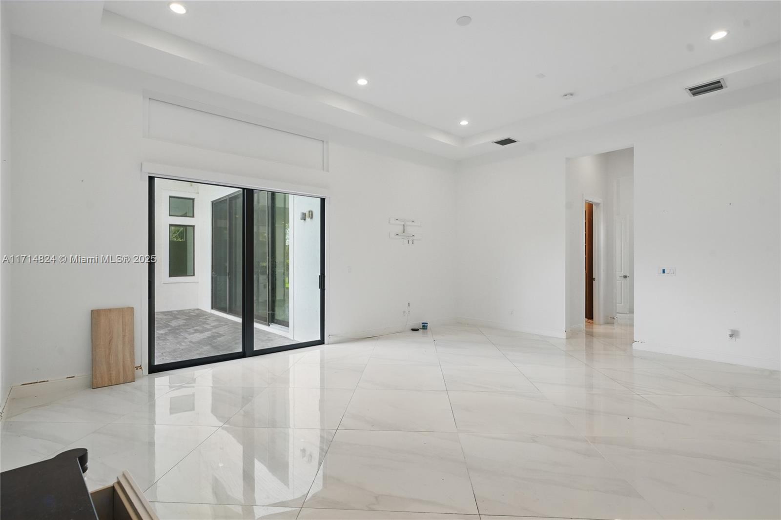 CLINGANS COVE - Residential