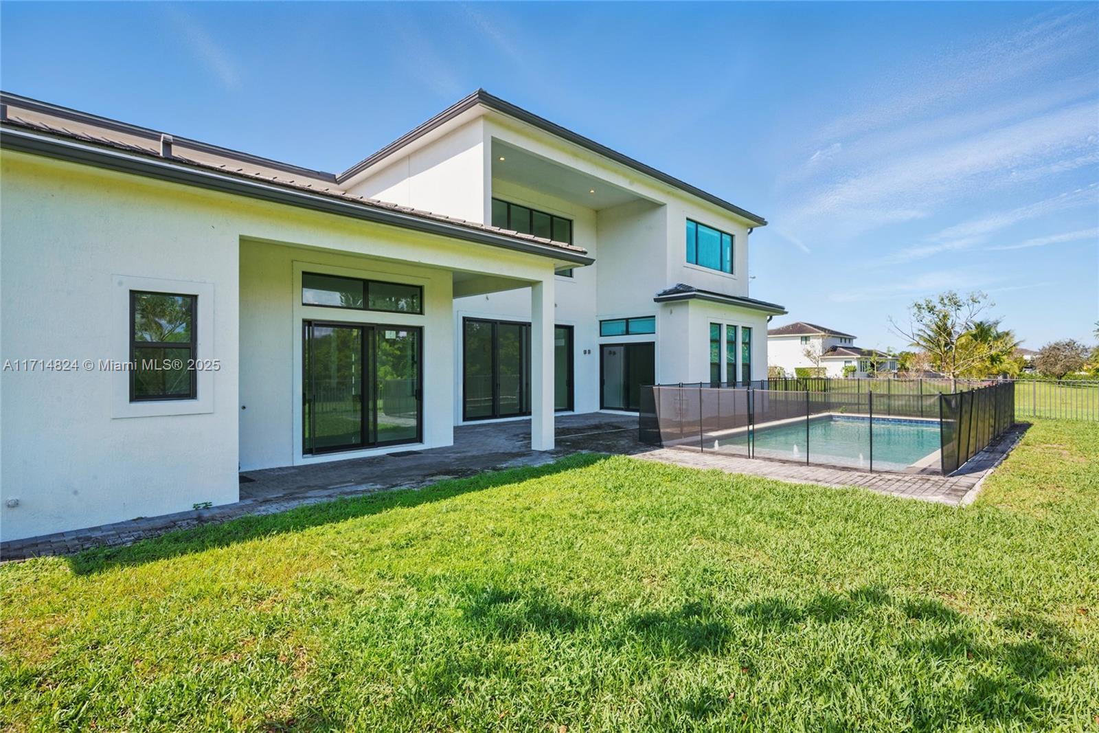 CLINGANS COVE - Residential