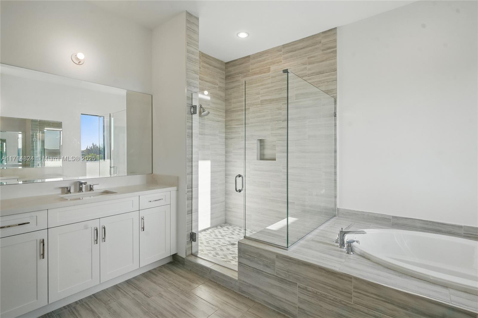 CLINGANS COVE - Residential